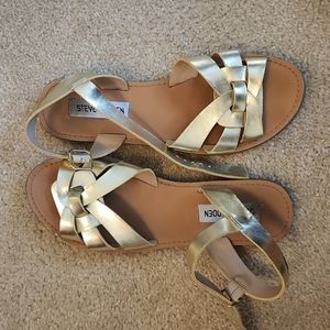 Steve Madden Golden Sandals (size: 5.5)